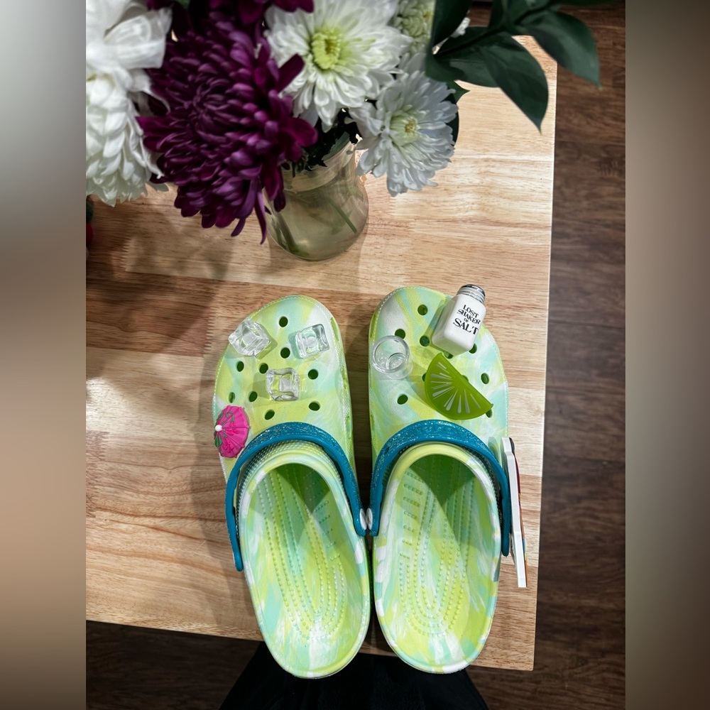 Crocs Classics x Margaritaville (Limited Edition)
